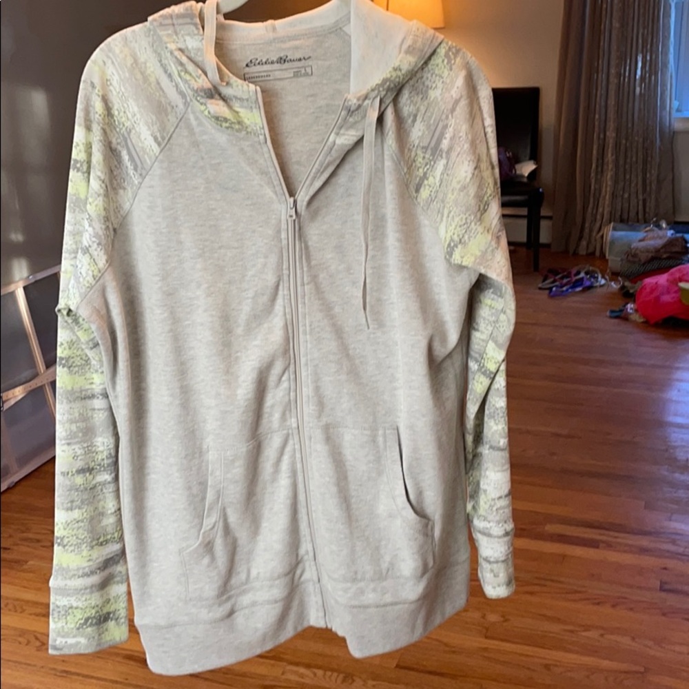 Size large Eddie Bauer sweatshirt for yoga